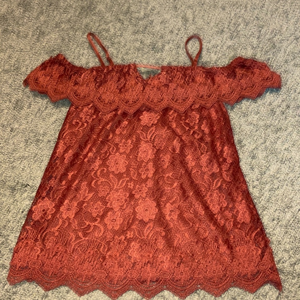No boundaries, cut off shoulder ruby shirt